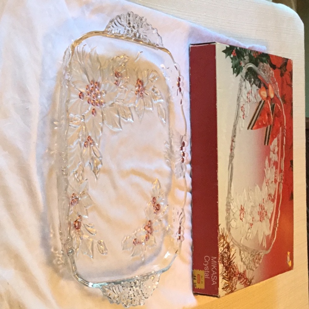 Mikasa® Crystal Pointsetta Red Oblong Tray